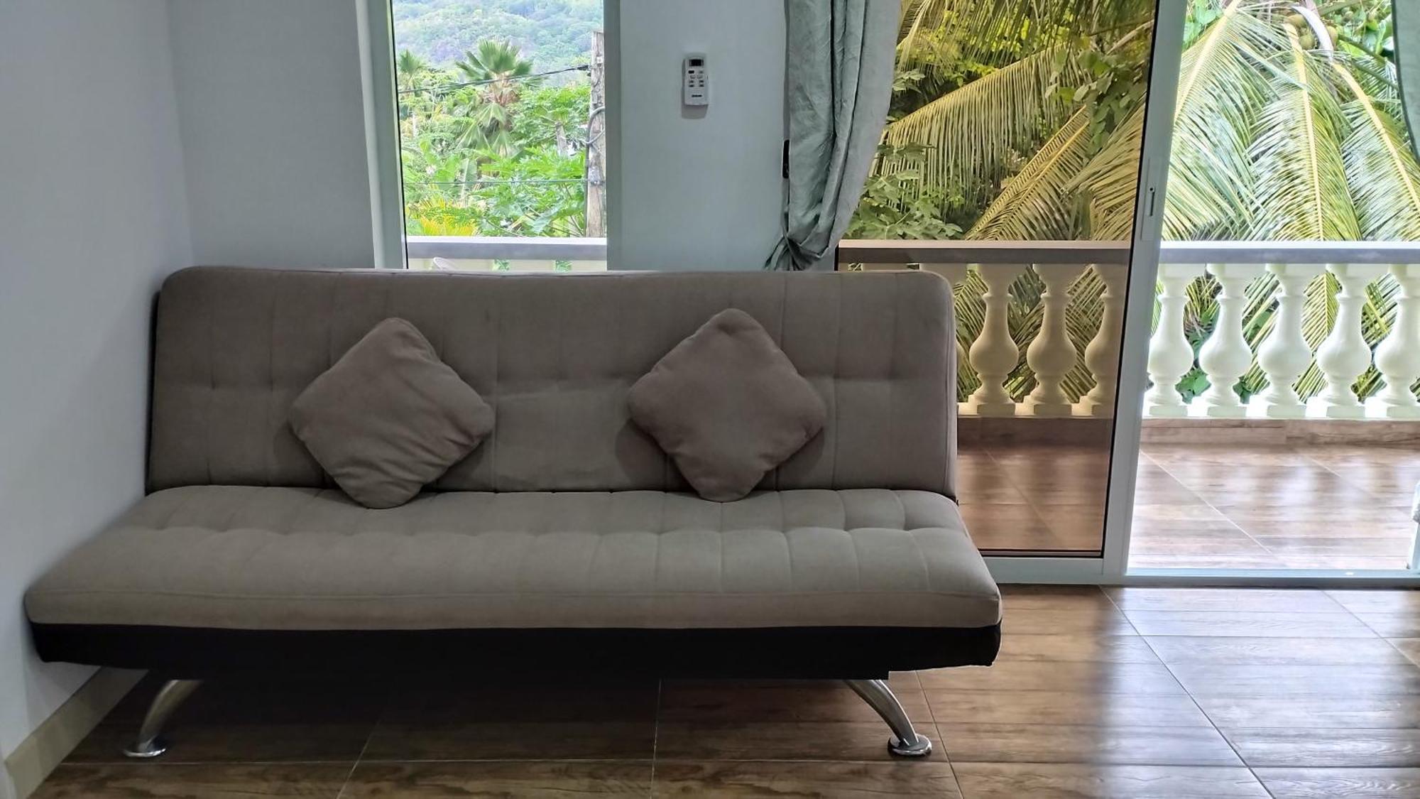 Dovass Self Catering Apartments Такамака Номер фото